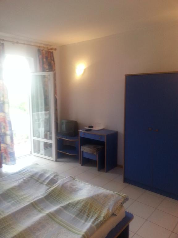 Family Hotel Casablanca Green Várna Szoba fotó