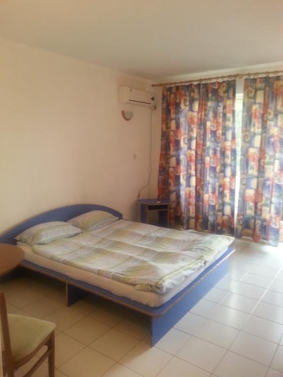 Family Hotel Casablanca Green Várna Szoba fotó